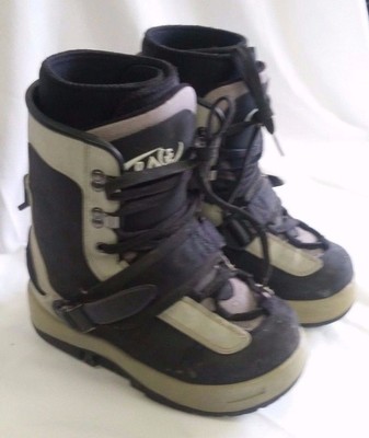 vans axiom snowboard boots vans axiom snowboard boots