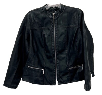 New Without Tags Women's 2X Short Jacket Black Faux Leather Lined Zipper