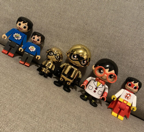 Ultra Rare Ryan's World Gold Titan Ryan With Cape Golden 3 Ultra Rare Ryan's World Gold Titan Ryan With Cape Golden 3