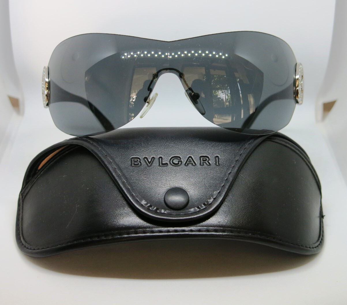 未使用品 BVLGARI sunglasses round タグ付き BVLGARI COIN Black Gradient Gold Jewel Strass Logo Round