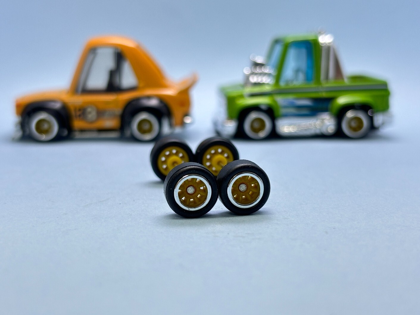 R028 Hotwheels 1/64 Real riders # Watanabe Yellow Chrome 8mm