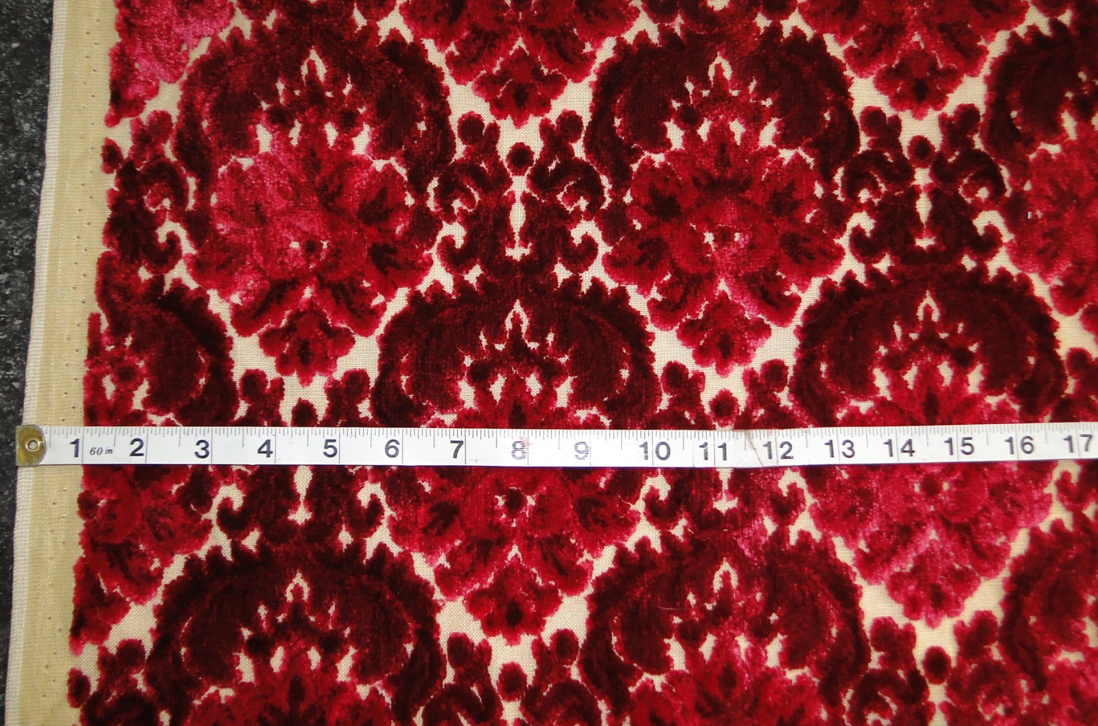 6.5 YARDS VINTAGE PLUSH HOLLYWOOD REGENCY UPHOLSTERY FABRIC 54