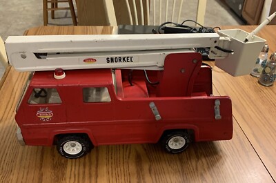 Vintage 1970's Tonka Snorkel 17'' Fire Truck  Original Pressed Steel Toy