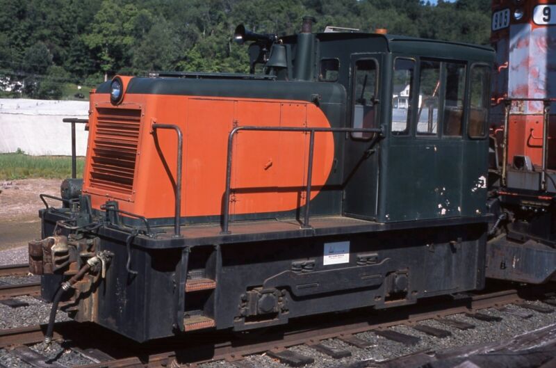 Original Slide: A.J. Belliveau Railroad Construction GE 25 TON at Bloomfield, CT