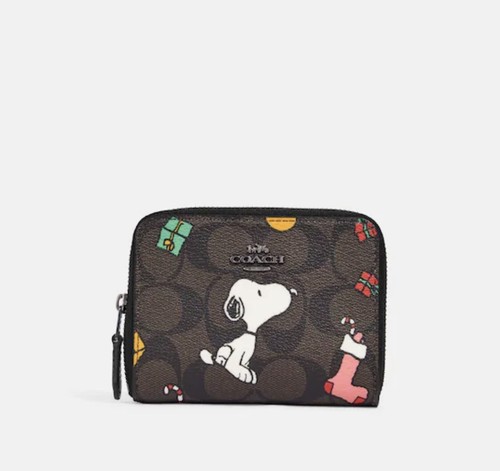 関税込【COACH×PEANUTS 】Small Zip Around Card Case Coach X Peanuts Zip Card Case With Snoopy Motif | eBay