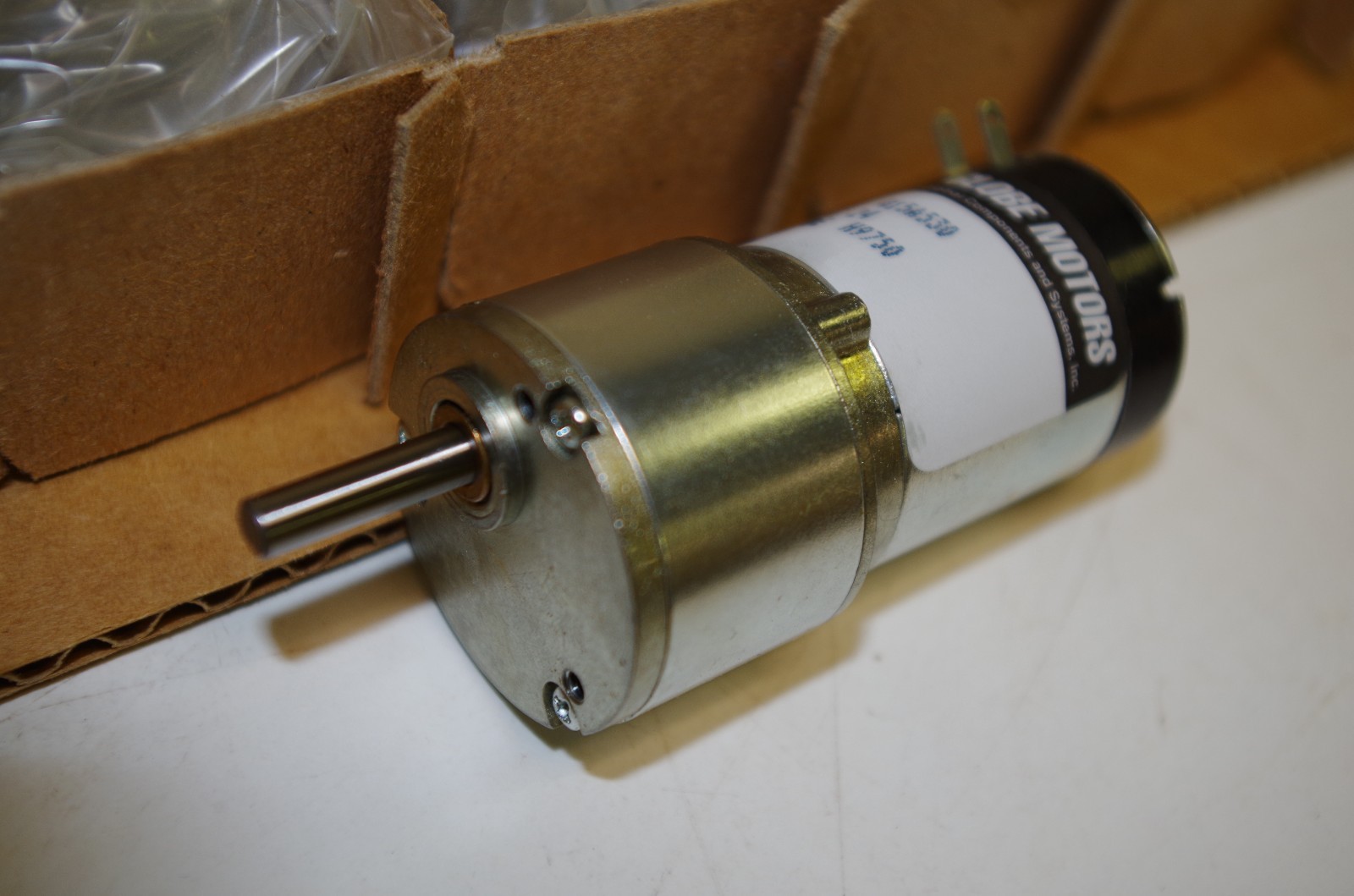 24 VOLT DC GEARED MOTOR TRW GLOBE 415A530 MOTOR GEARHEAD 24VDC 110 RPM