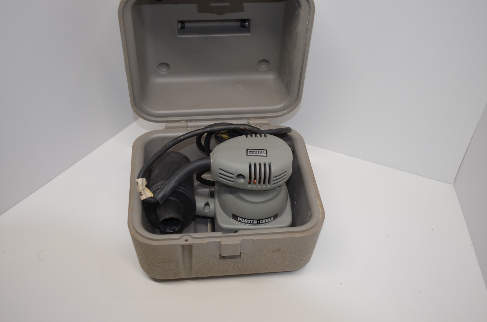 Porter Cable 340 Palm Sander 1/4 Sheet Orbital Sander in Case