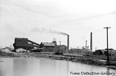 Old Ben No. 8 Coal Mine, West Frankfort, Illionis - 1939 - Vintage Photo Print