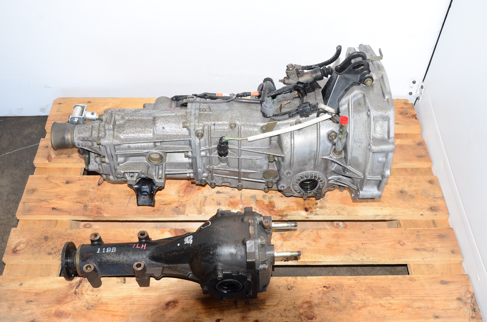 2002-2005 JDM SUBARU IMPREZA WRX 5 SPEED MANUAL TRANSMISSION
