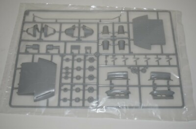 TRUMPETER CH-47D CHINOOK 05105  PARTS  SPRUE F-CARGO DOOR+ENG NACELLES+MORE 1/35