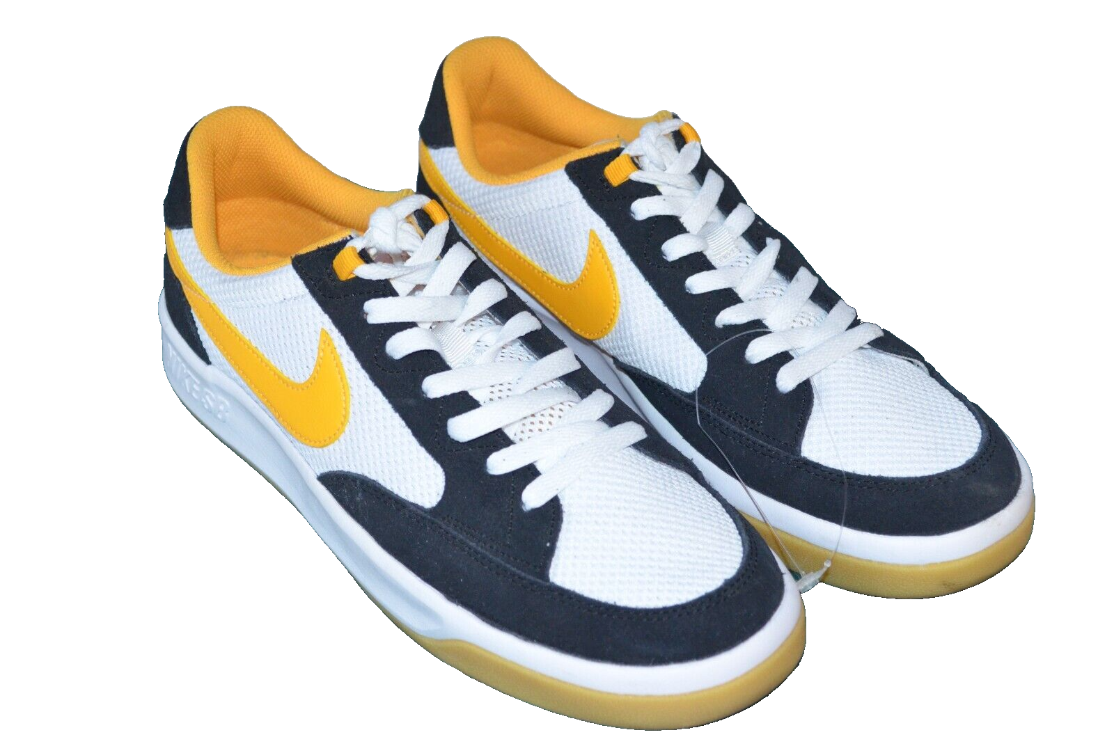 nike sb adversary university gold
