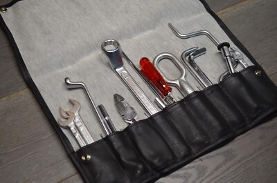 Porsche 911 964 Carrera 1989-94 Tool Kit - Excellent Original