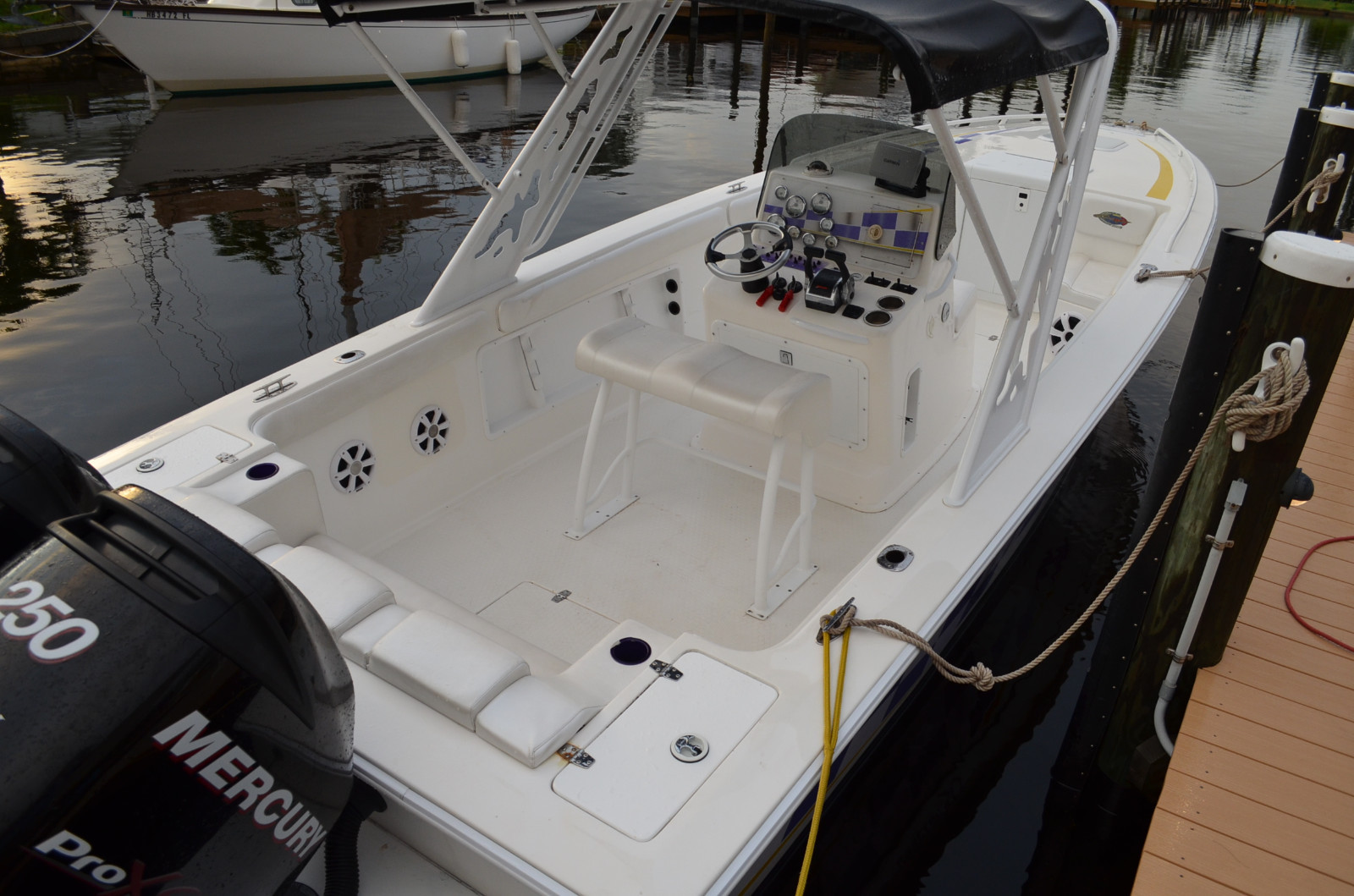 2000 CONCEPT 30' CENTER CONSOLE TWIN 250 MERCURY OPTIMAX (2009) TURN KEY