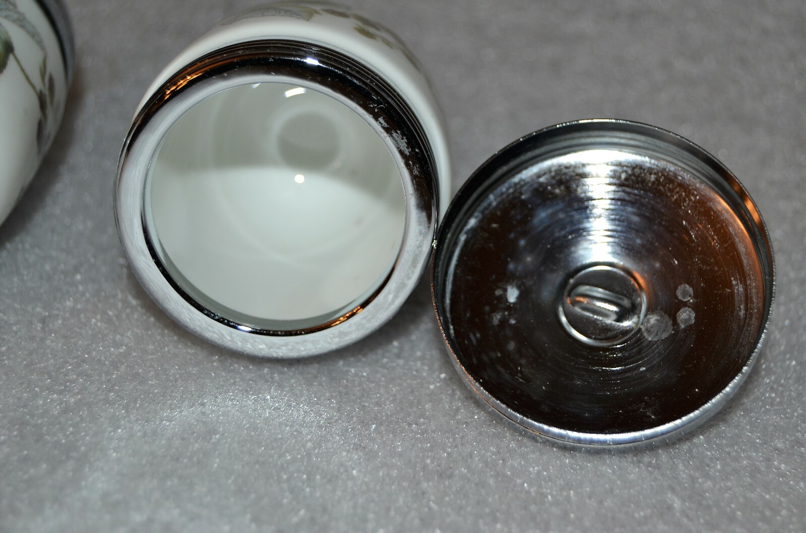 Royal Worcester England Porcelain Egg Coddler Fruit Jam Jars Blackberries    t3