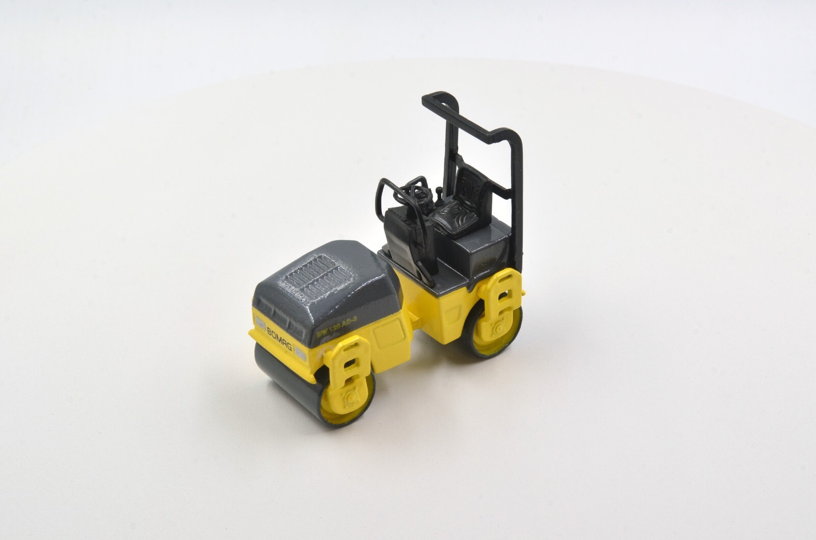 1:50 Bomag BW 120 AD-3 Vibratory Road Roller/Compactor NEW