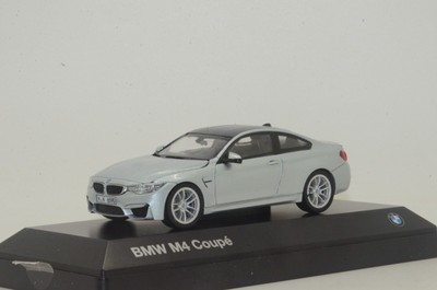 BMW M4 Coupe Silverstone II Metallic Paragon 1/43 80 42 2 348801