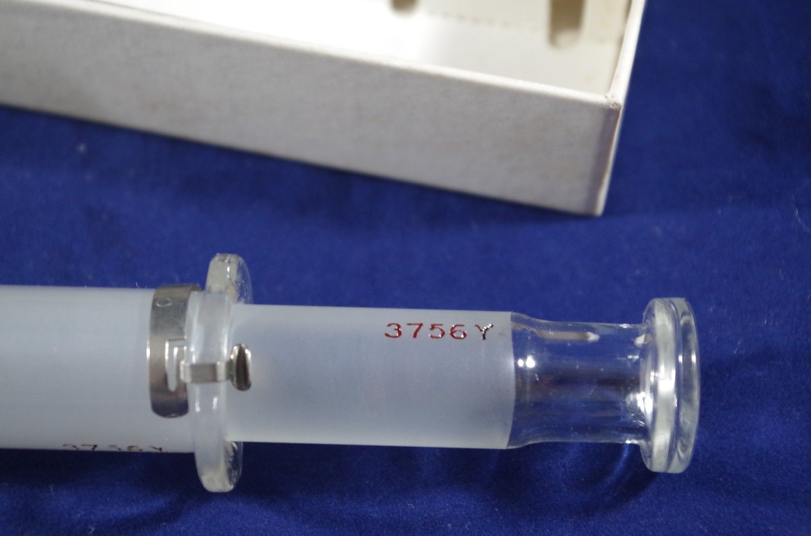 B-D Yale 10cc hypodermic syringe  No.10Y graduated with box (Glass)  Vintage