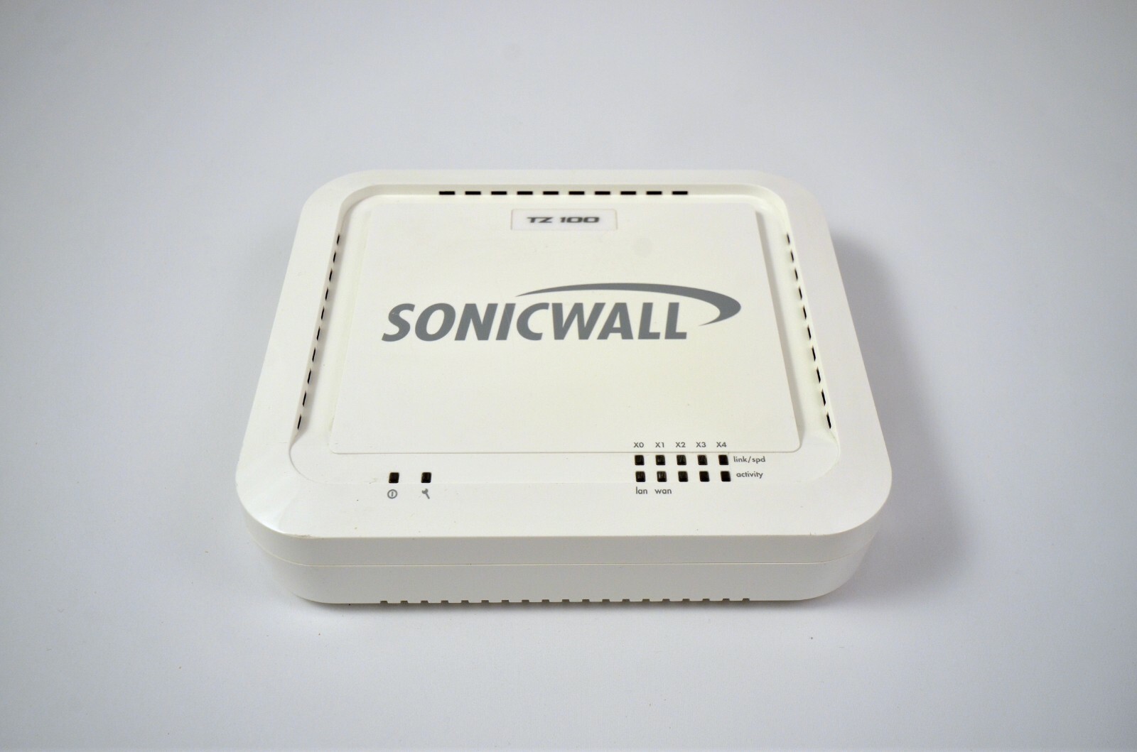 Sonicwall TZ100 APL22-07F Network Security Appliance Firewall w Power Adapter