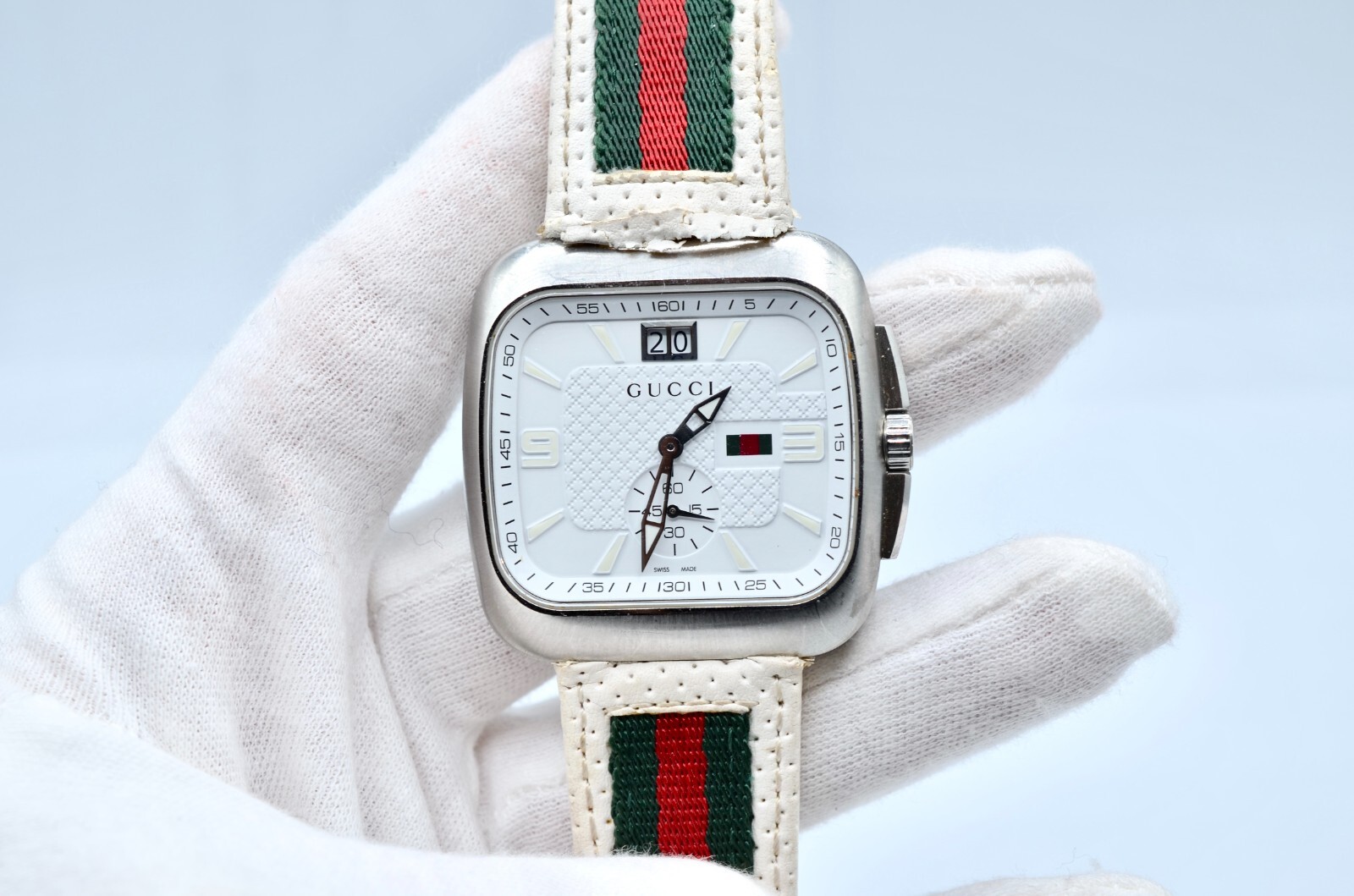 ピンクの猫　Gucci クーペ 131.3 メンズ 動作確認済み GUCCI Coupe 131.3 YA131303 Big Date White Dial Quartz Mens