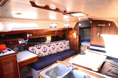 Sailboat Catalina 34
