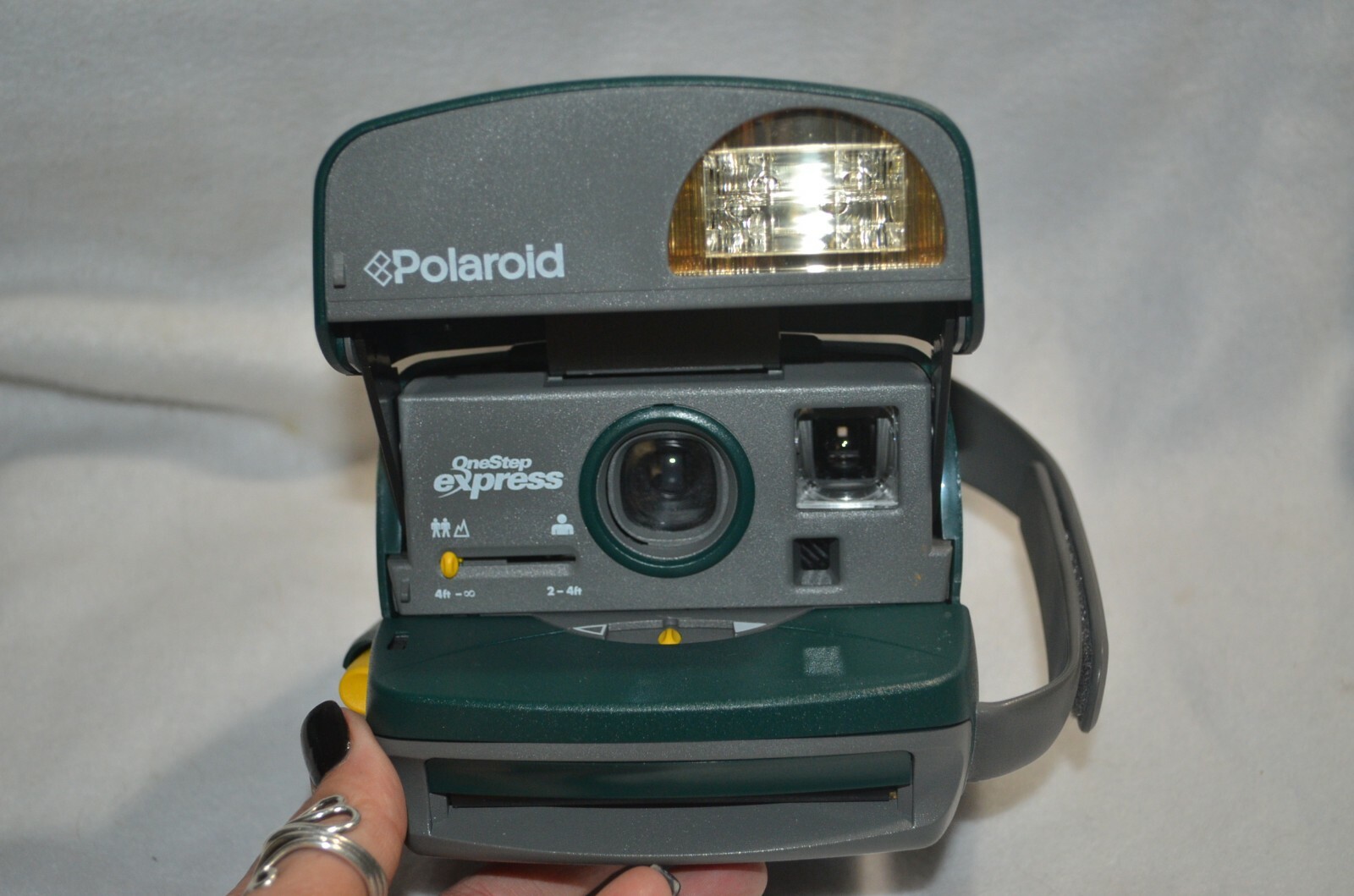 Polaroid One Step Express 600 Instant Film Camera Green w/ Case