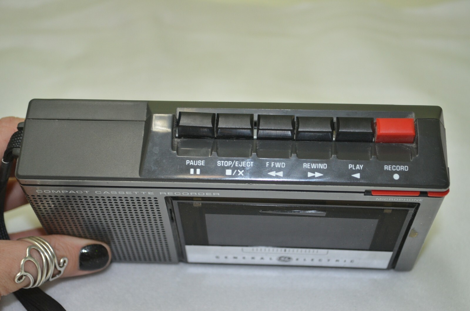 VINTAGE GE GENERAL ELECTRIC 3-5300B COMPACT CASSETTE RECORDER - NICE