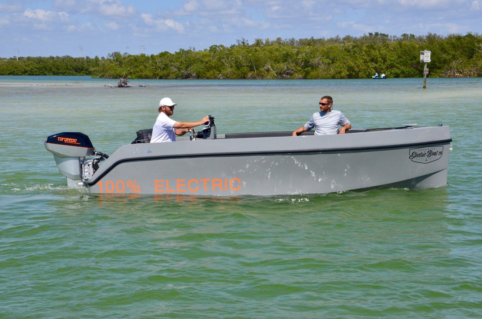 2018 VOLT 180 CENTER CONSOLE ELECTRIC BOAT, TORQEEDO, MINN-KOTA, 80 HP