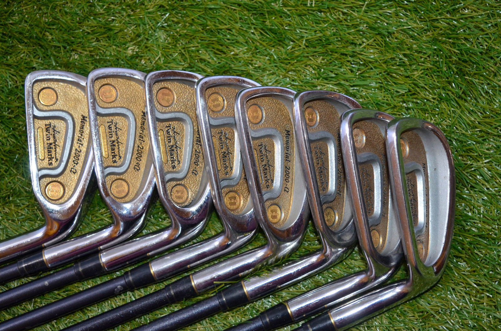 12本set Honma Twin Marks Memorial-2000-α HONMA TWIN MARKS MEMORIAL 2000-α 1SATR 9pc R-FLEX IRONS SET