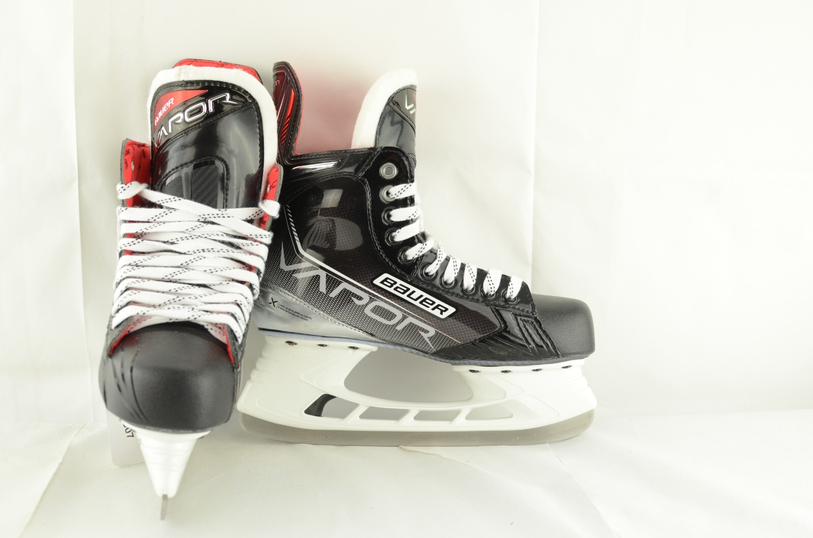 Bauer Vapor X3.7 Ice Hockey Skates Intermediate Size 6.5 D (02282507)の