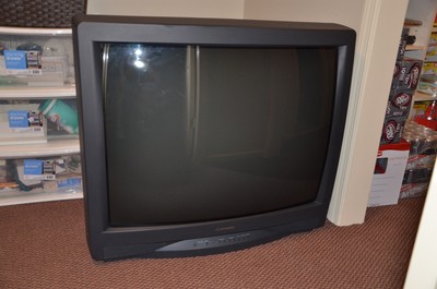 Mitsubishi CS40307 40quot CRT Television wRemote  Good Working Condition 