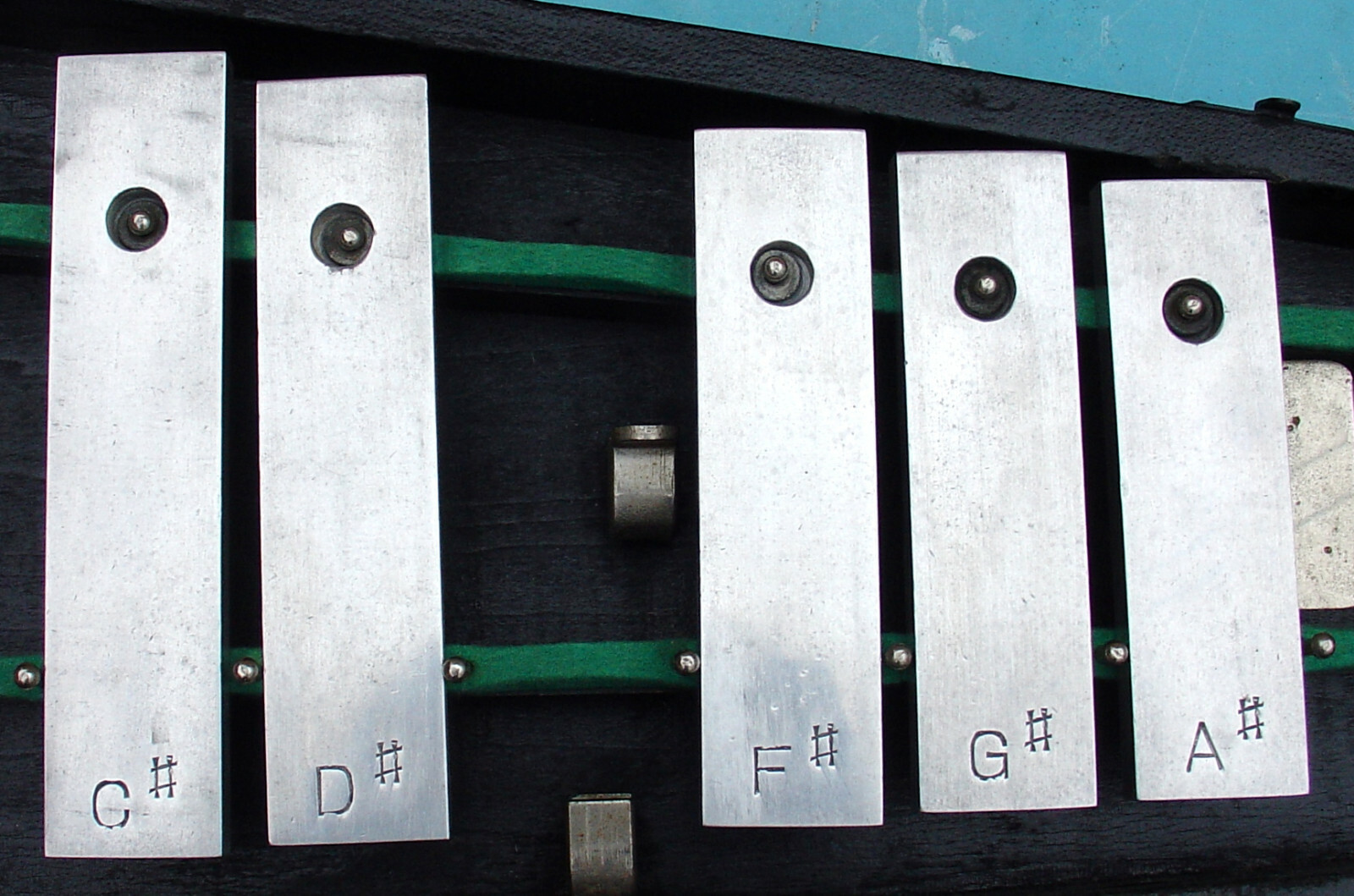 1920-30s Vintage LEEDY Orchestra Bells 1.25 Bars  2.5 octaves with origina case