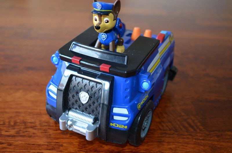 paw patrol on a roll chase