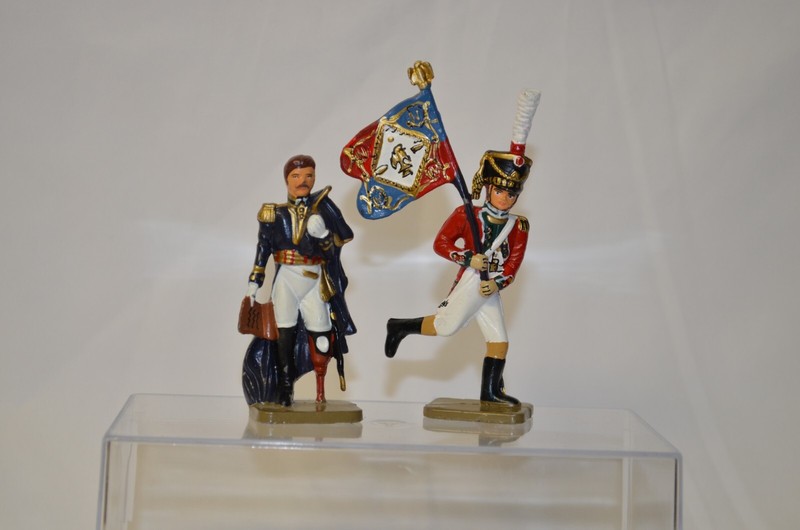 Starlux Officier De La Garde De Paris Porte Drapeau Et General Pierre Yriex