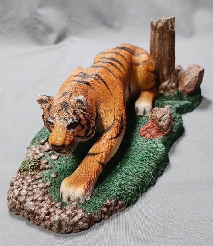 1994 LIVING STONE Figurine of "Tiger Yel On The Prowl" Crouching Stalking Tiger