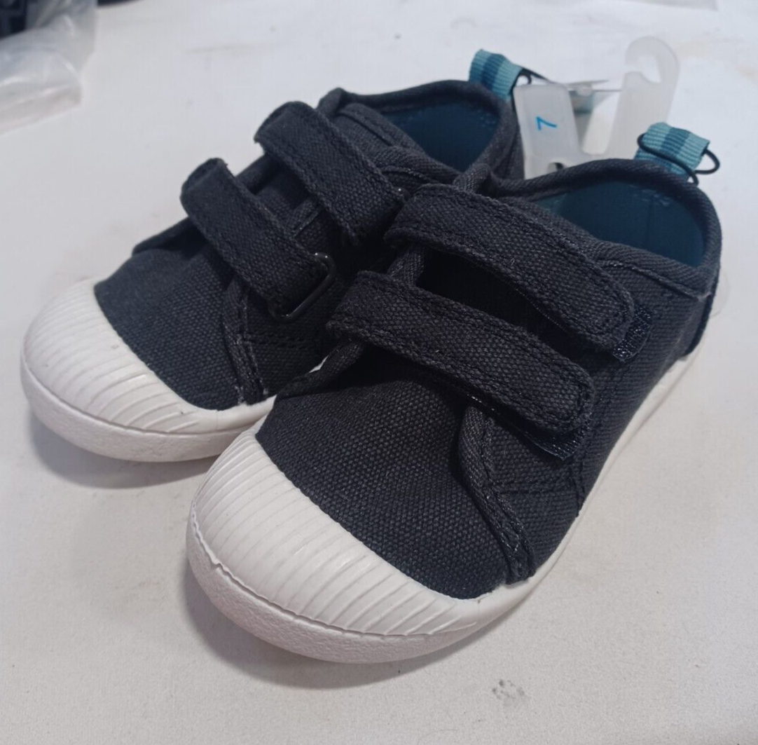 Toddler Boys' Parker Hook & Loop Sneakers Black -Cat & Jack
