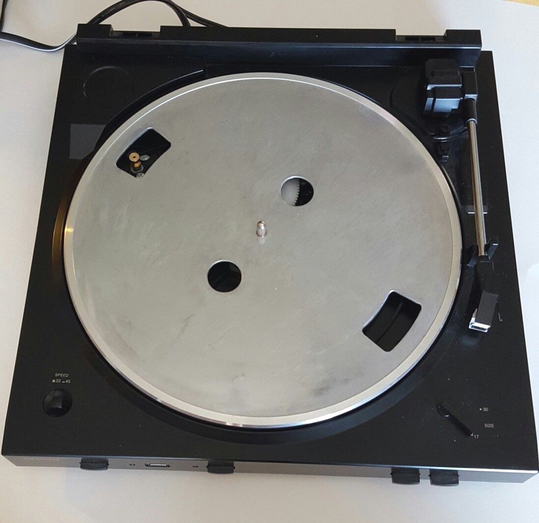 Denon DP-200USB Turntable Very Good Condition!