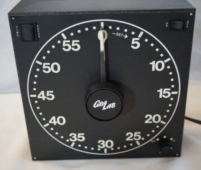 GRA-LAB TIMER MODEL 300 ELECTRIC 1 HOUR DARK ROOM TIMER BUZZER GLOWS WORKS