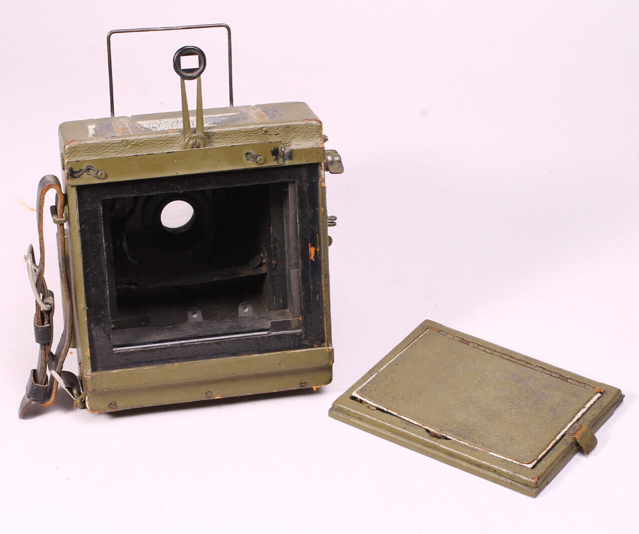 WW ll US MARINE ISSUE GRAFLEX COMBAT GRAPHIC 45 4x5 CAMERA & LM-41 (1) TRIPOD