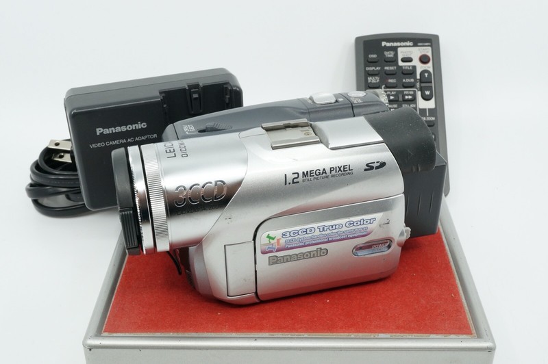 PANASONIC PVGS120 MINI DV CAMCORDER **700X DIGITAL ZOOM TECHNICIAN