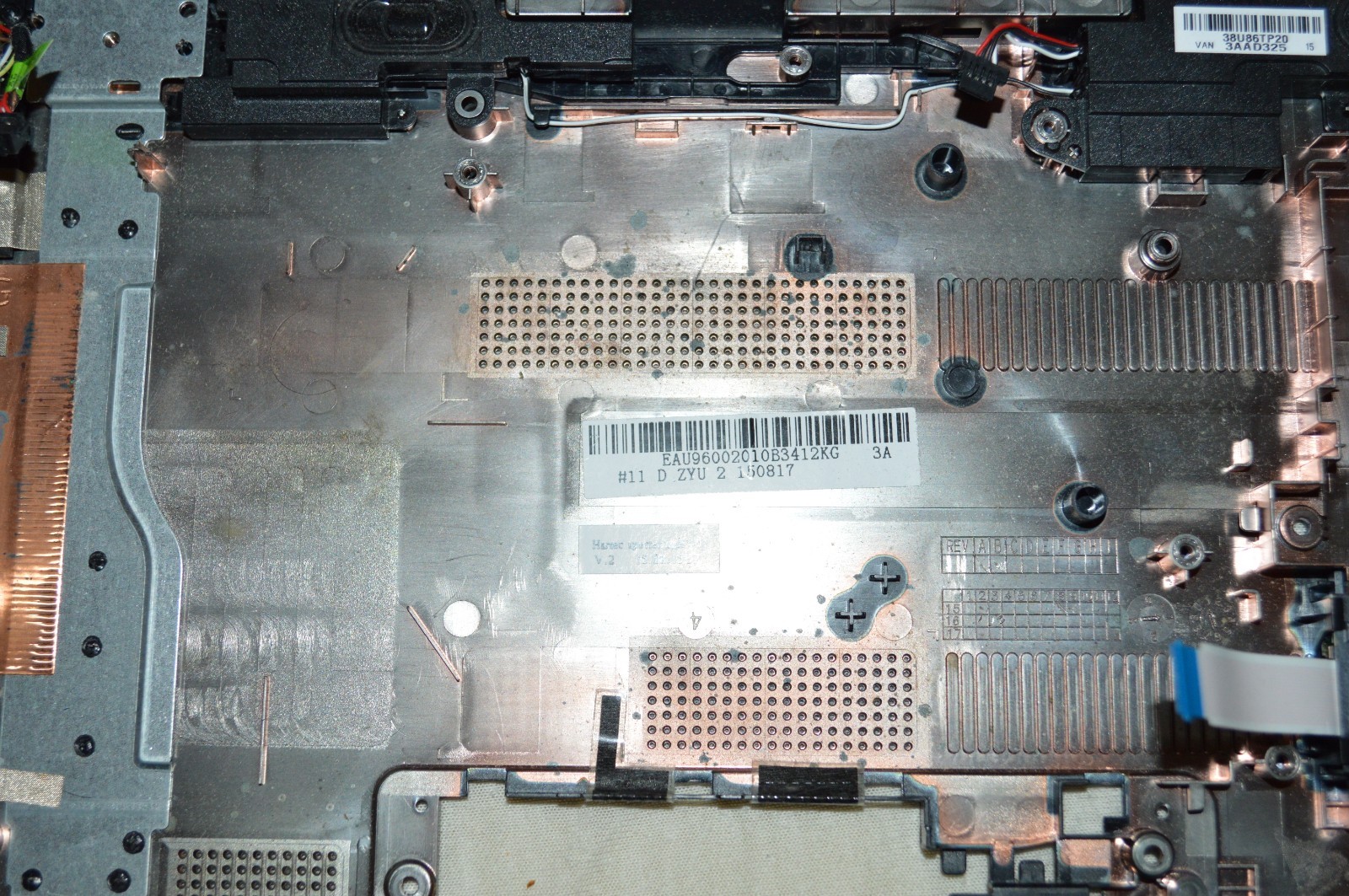 HP 15-f305dx Bottom Case Cover Housing,Speakers EAU96002010B3412KG  38U86TP20