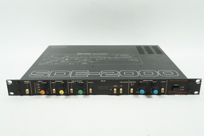 Roland SDE-2000 Digital Delay Effects Processor Modulation Echo World Shipment