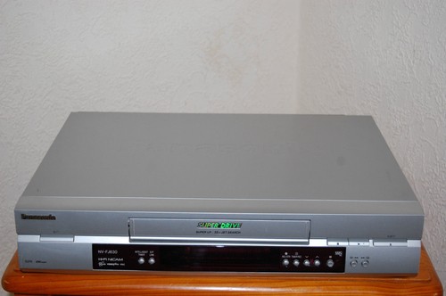 Panasonic DMR-EX98 Combo VCR VHS Video DVD Recorder HDD Hard Drive