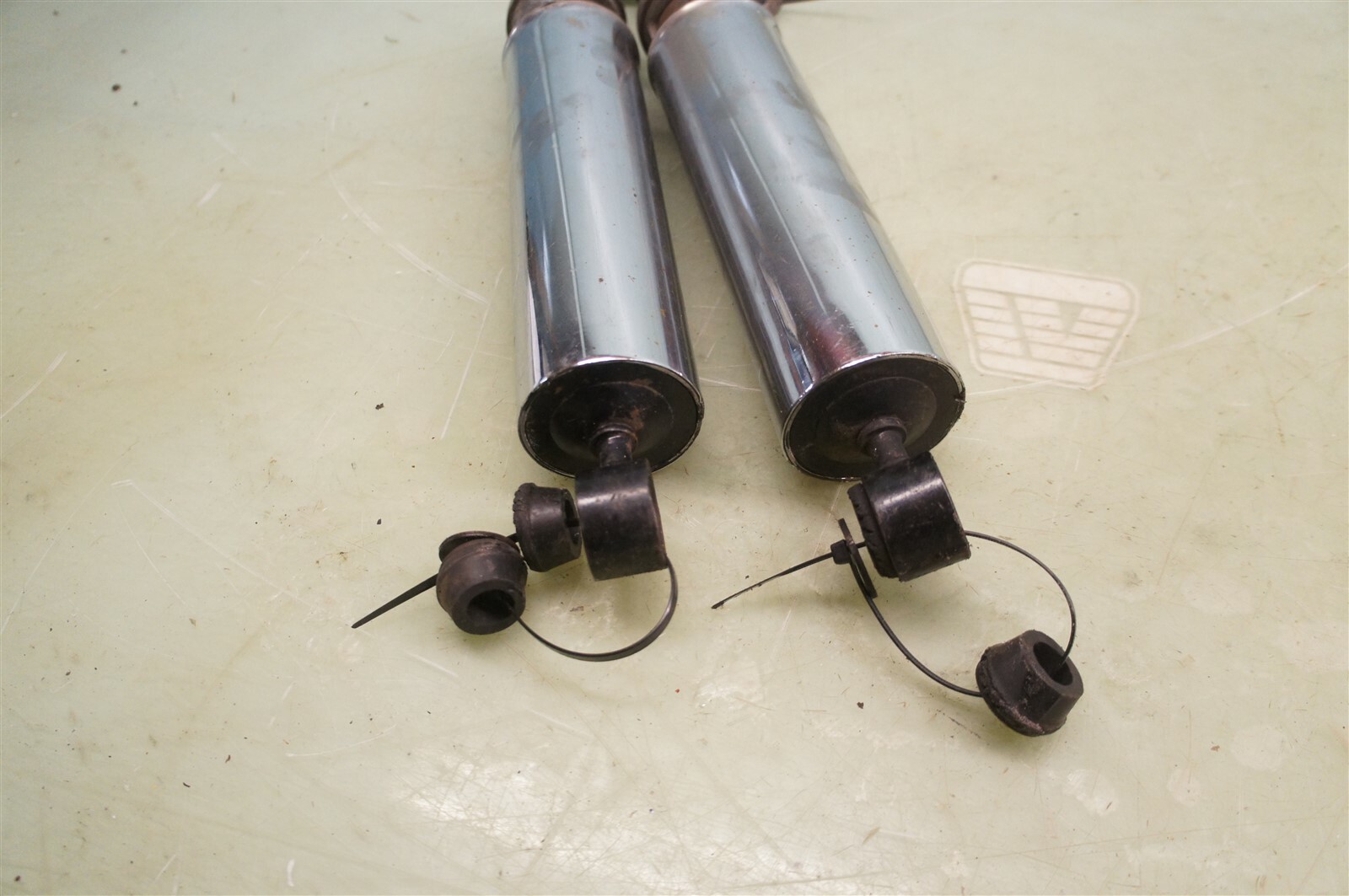 1961 Harley Sportster Ironhead XLH 900 XLCH XLH900 XLCH900 *2046B SHOCKS WOW 