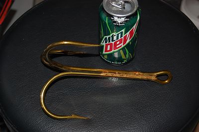 ONE Mustad 3551 Size 20/0 Bronze BIG Treble Hooks - Snagging Bridge Gaffs Gators