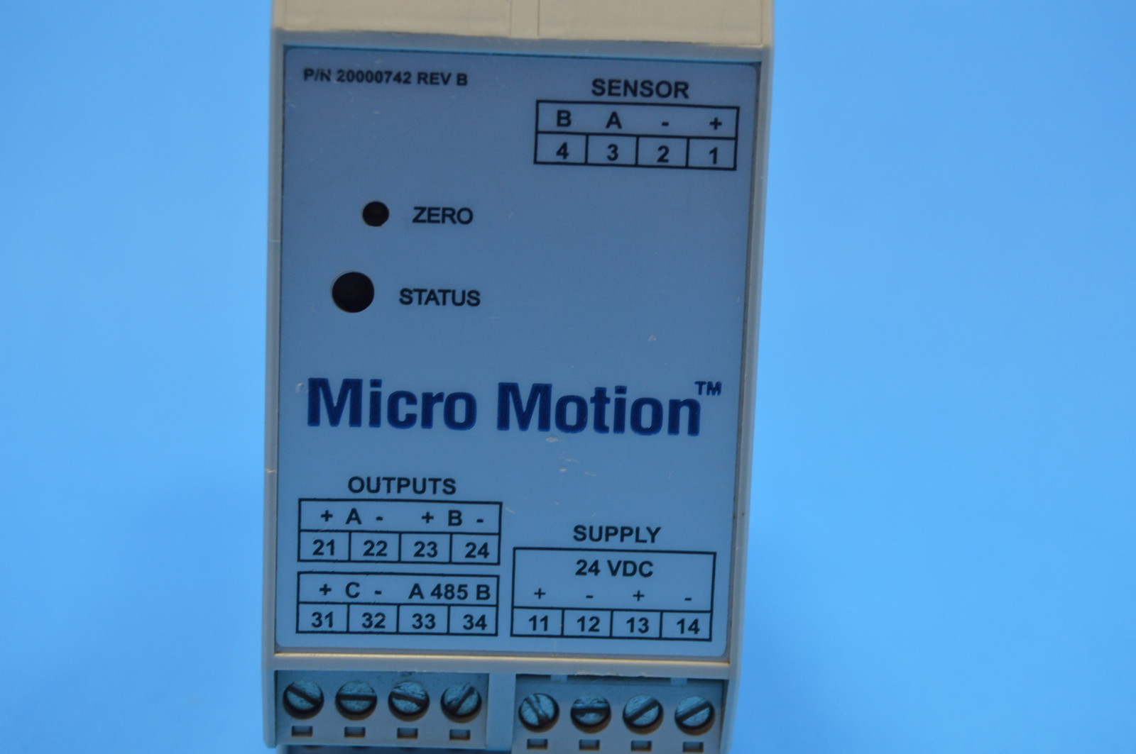 MICRO MOTION, MODEL 1500D3ACBAEBZZ, 4 WIRE REMOTE 35MM DIN-RAIL TRANSMITTER USED