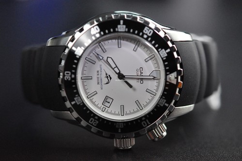 Pre-owned Casio Mdv-102-7av Black Casual Sports Watch With Analog Dial Code And Resin Band