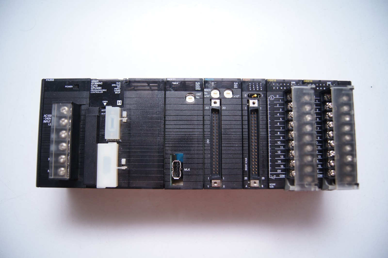 Omron PLC Set CJ1W-PA202 , Sysmac CJ1G CPU43H , NCF71 , NC213 , ID231 , 2x OD212 Omron PLC Set CJ1W-PA202 , Sysmac CJ1G CPU43H , NCF71 , NC213 , ID231 , 2x OD212