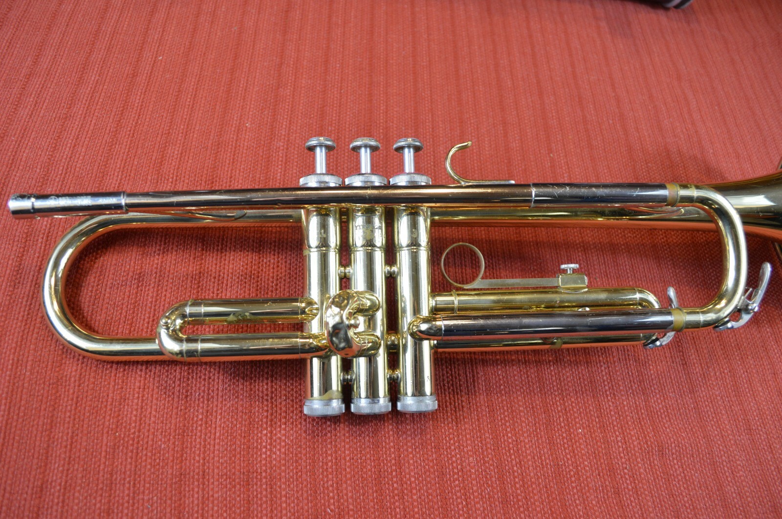 YAMAHA YTR-2320 TRUMPET