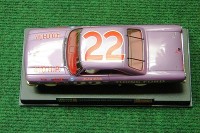 Monogram  85-4888 1963 Ford Galaxie 500 Fireball Roberts #22  NIB