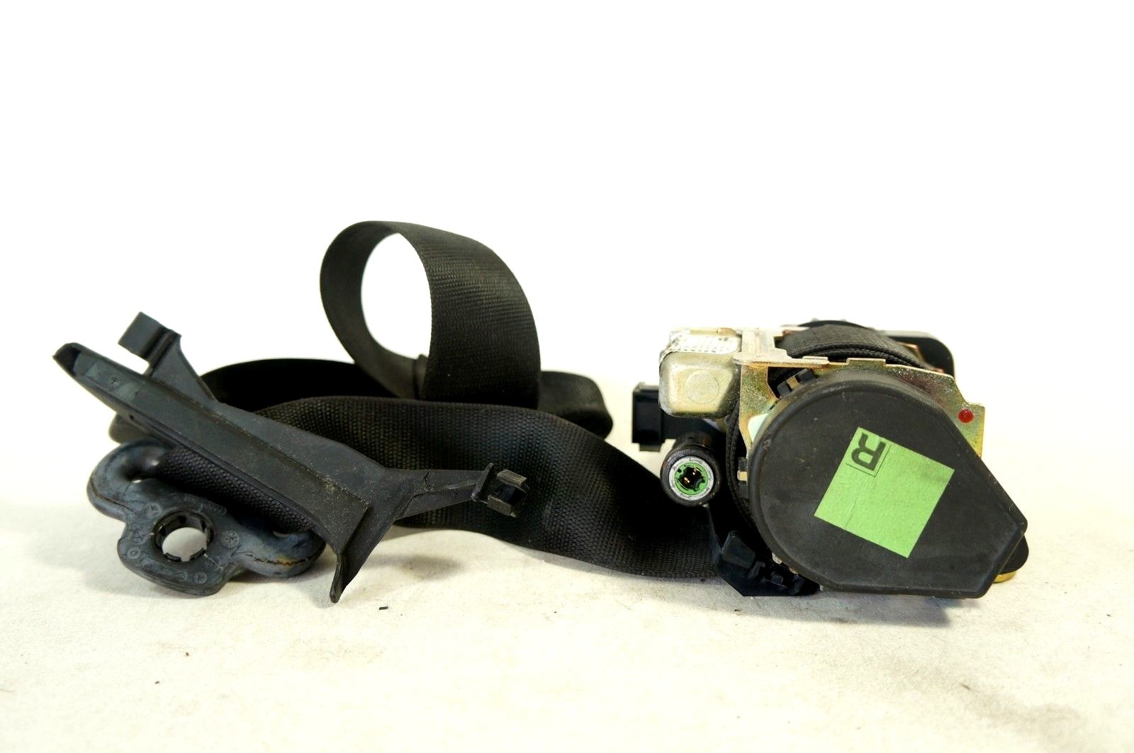 98-2003 mercedes clk430 w208 passenger front right seat belt retractor black